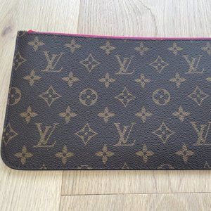 Louis Vuitton Monogram Neverfull Pouch
